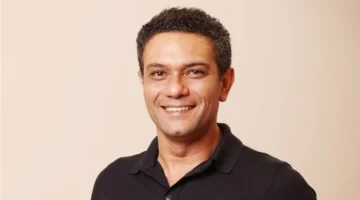 آسر ياسين يوجّه رسالة خاصة لـ مي عز الدين ويكشف تفاصيل “اتنين غيرنا”